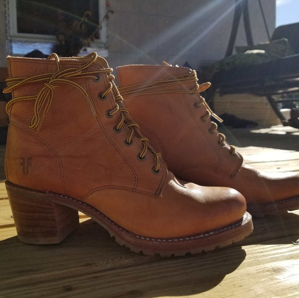 Frye Sabrina